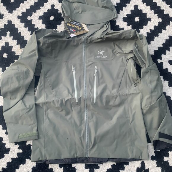 Arc'teryx Other - Arcteryx Alpha SV Gortex Jacket Men’s Large